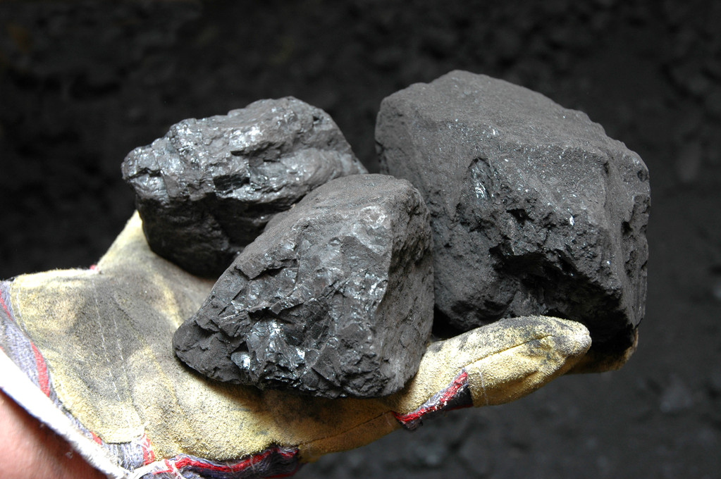黑色系集体上行的背景下 短期对焦煤价格顺势看多