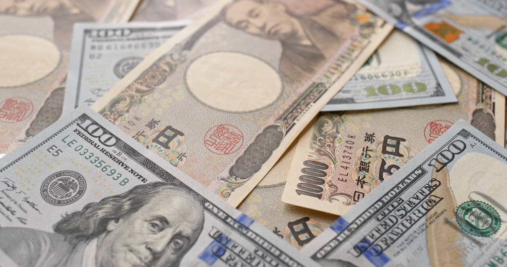 美元/日元从日低回升 美国经济数据成焦点