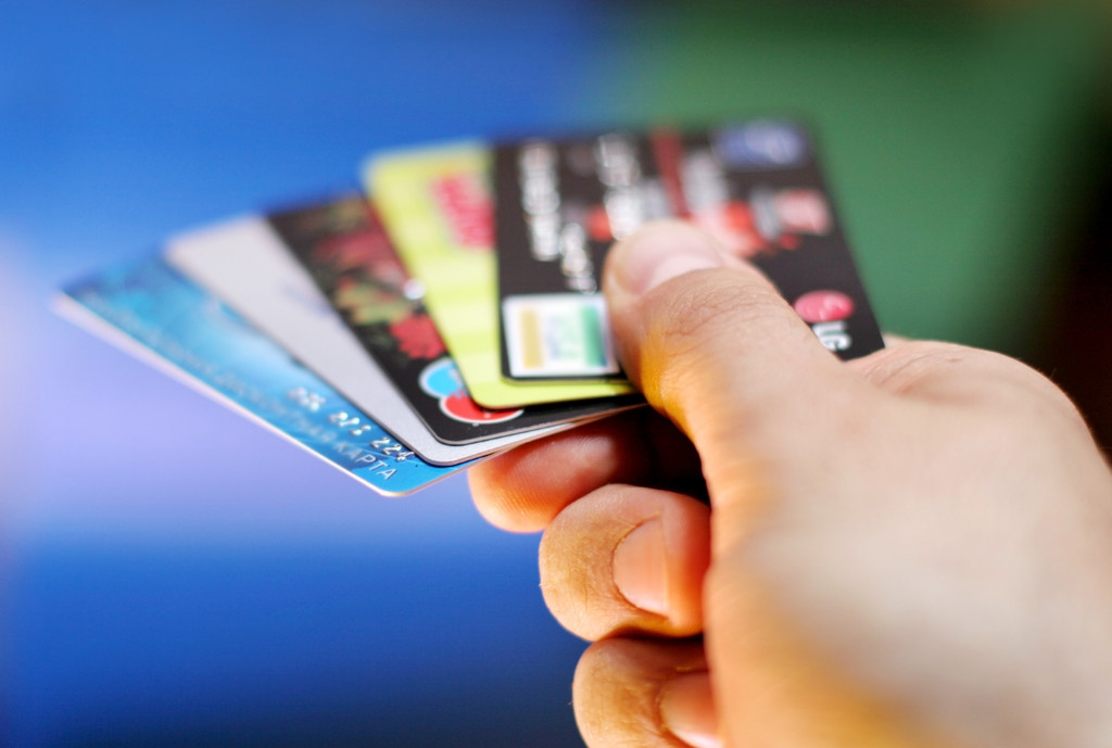 工银信用卡：微信、京东绑卡消费累计积分活动