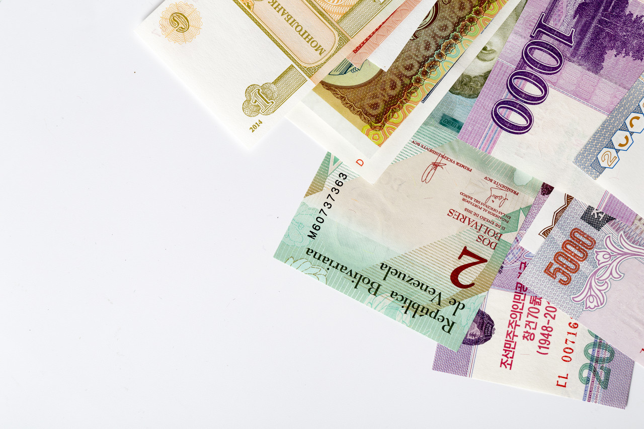 拉加德评论全球经济前景 欧元/美元持稳1.0900下方