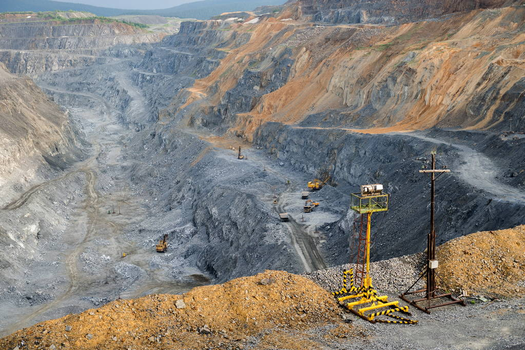 100万吨！我国在四川雅江发现全球第三大锂矿床