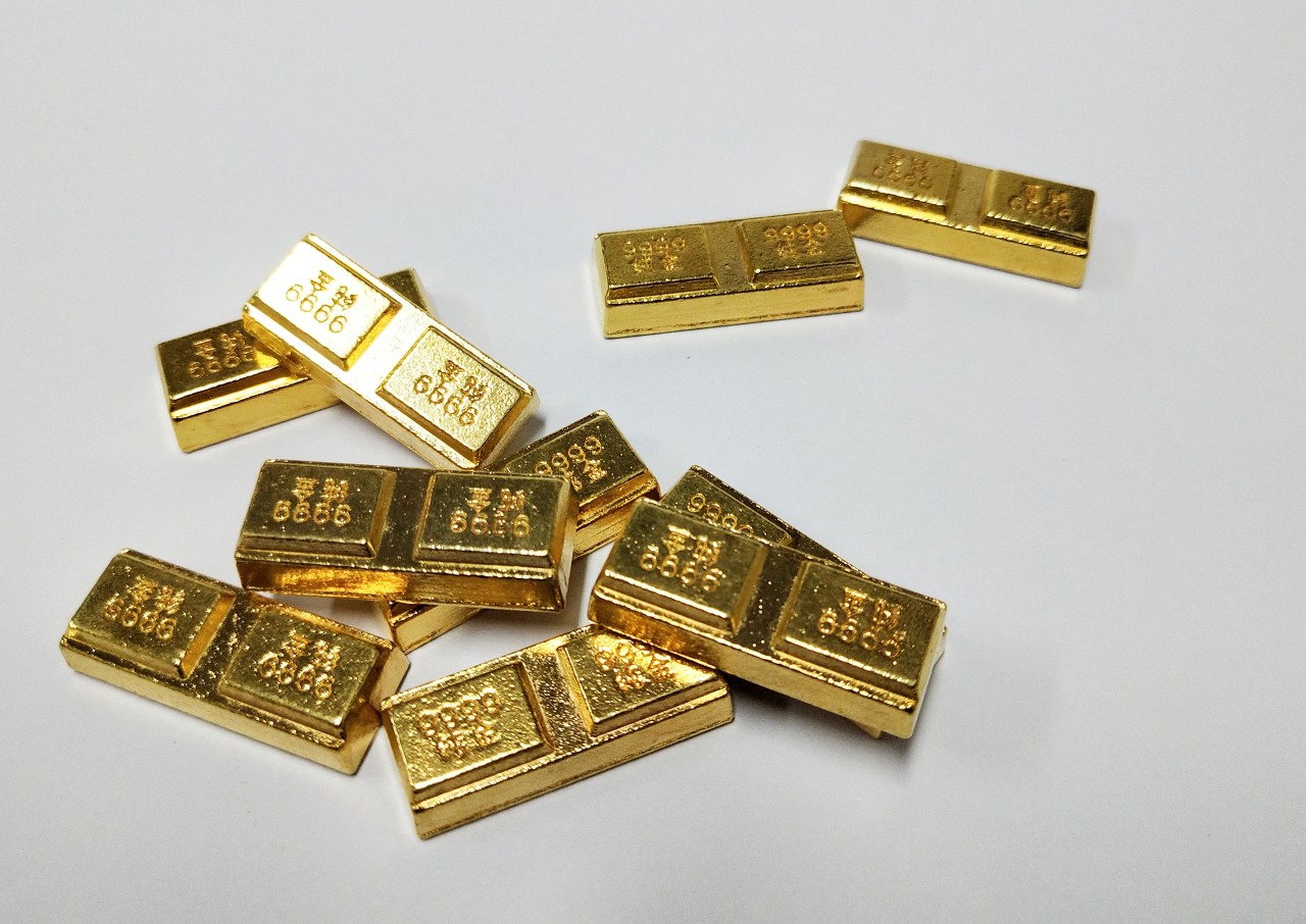 黄金价格走势分析：现货黄金维持日内回调走势