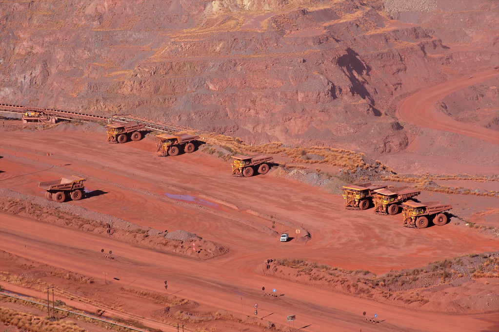铁矿石主力窄幅波动 3月国内制造业PMI超预期