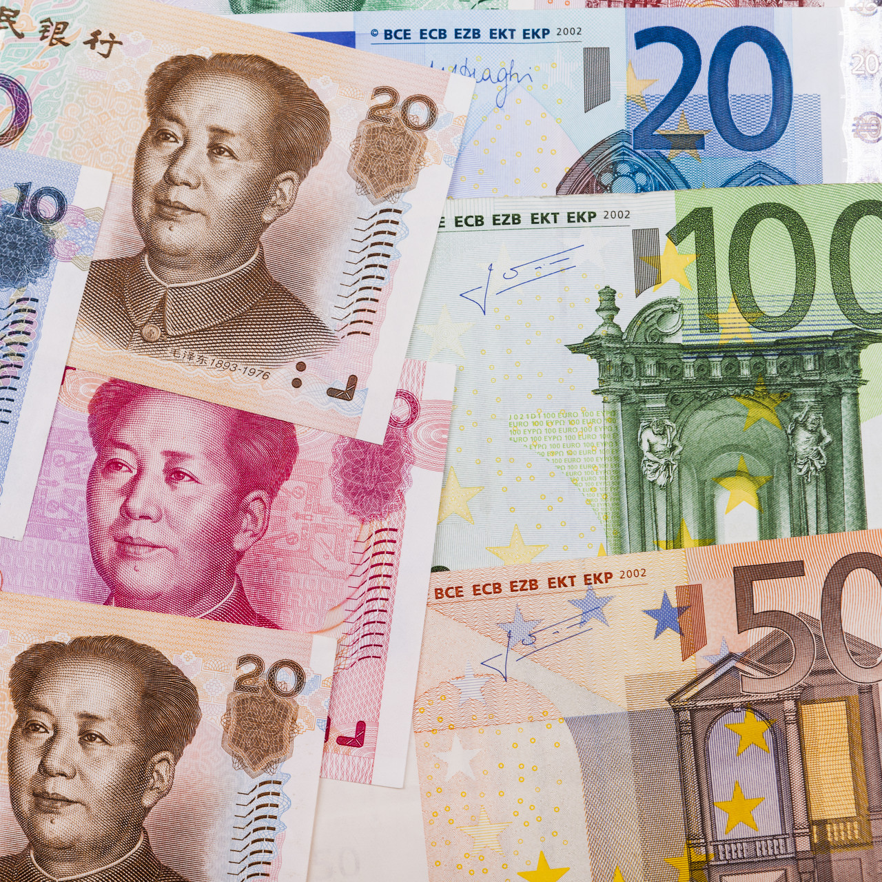 中国央行采取宽松政策 人民币兑美元强劲上涨