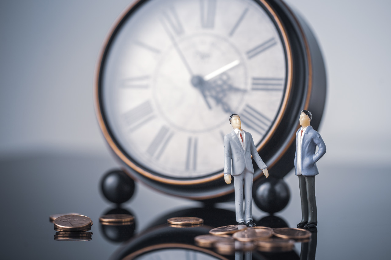 现货黄金重回上涨态势 特朗普称战后将把加沙移交给美国