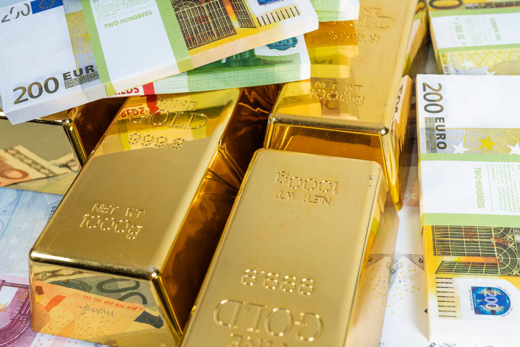 现货黄金震荡回调 美联储降息预期强化