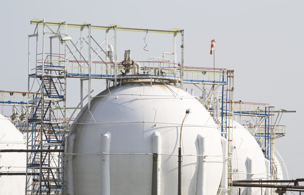 天然气价格震荡走低 OPEC+成员国将在5月31日开会时决定增加7月的石油产量