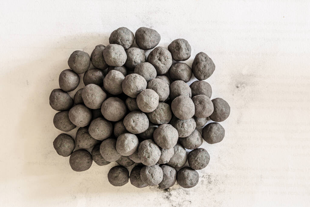 外部地缘政治风险下降 铁矿石价格重心有所下移