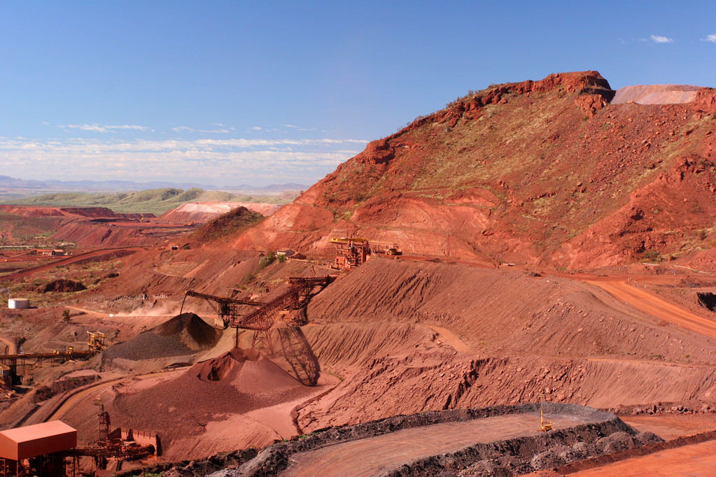 短期仍有限产扰动 铁矿石价格维持震荡预期