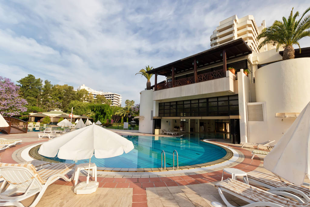 2025年9月15日旅游酒店板块报17754.98点 涨幅达0.29%