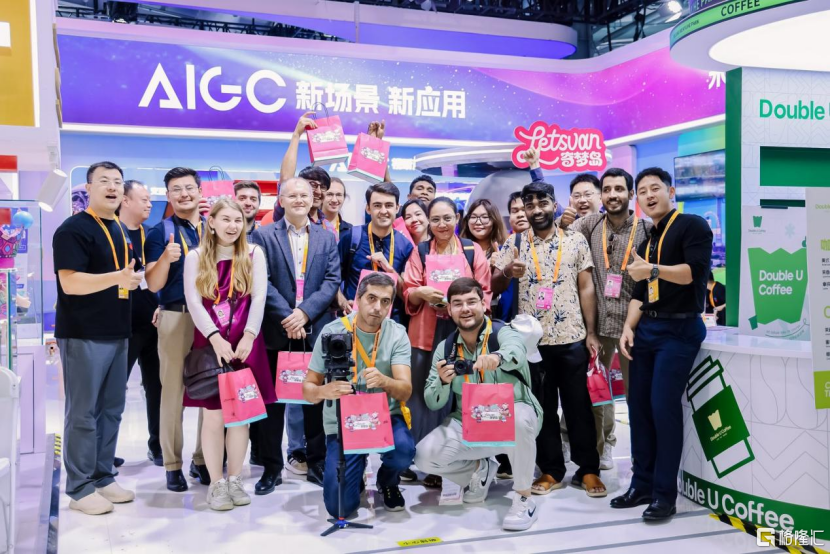 从“流量”到“产品”：量子之歌(QSG.US)All In潮玩业务