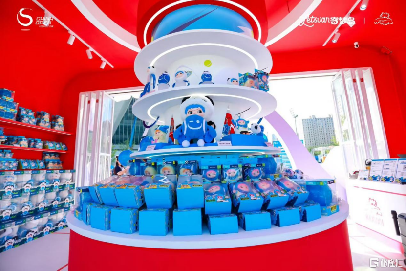 从“流量”到“产品”：量子之歌(QSG.US)All In潮玩业务