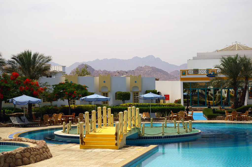 2025年9月26日旅游酒店板块报16829.69点 跌幅达0.83%