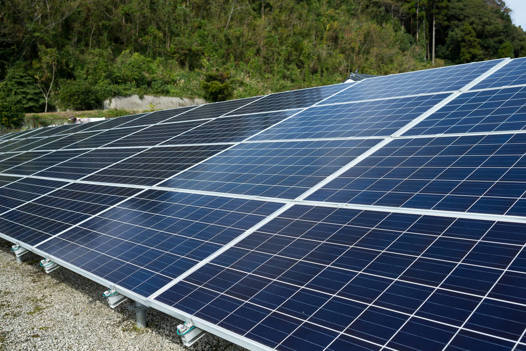 告別停電困擾：中國太陽能電池板成非洲“福音”