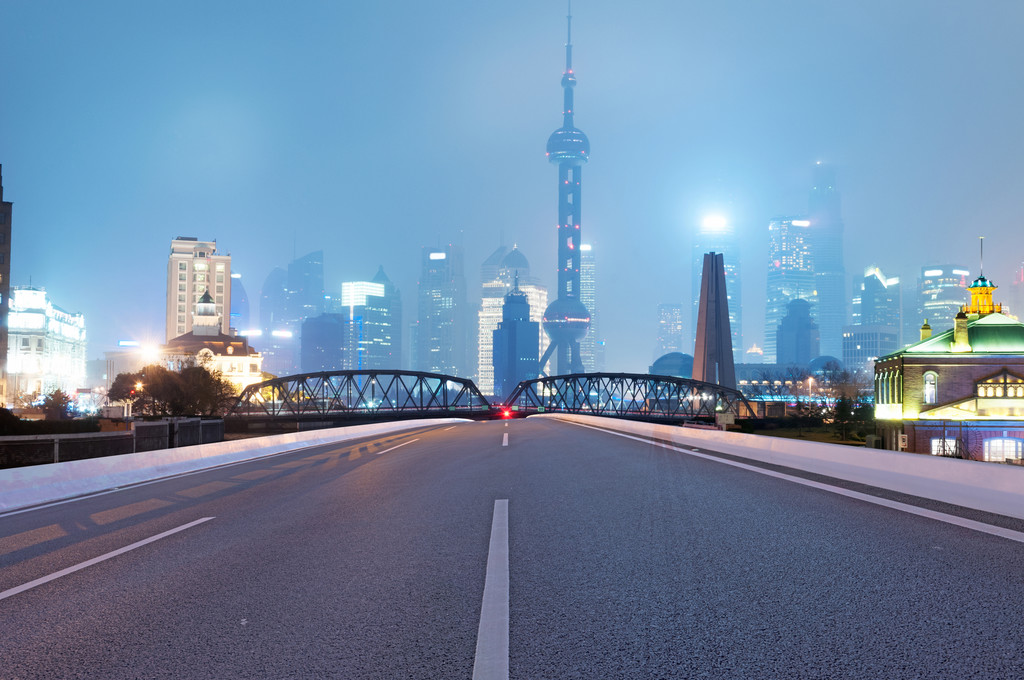 关税风波再起原油大幅走弱 沥青价格重心跟随下修