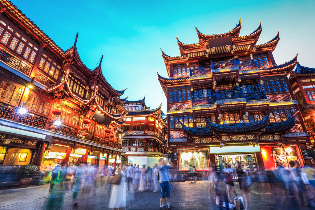 外國(guó)游客入境游轉(zhuǎn)向：從看風(fēng)景到“掃貨”