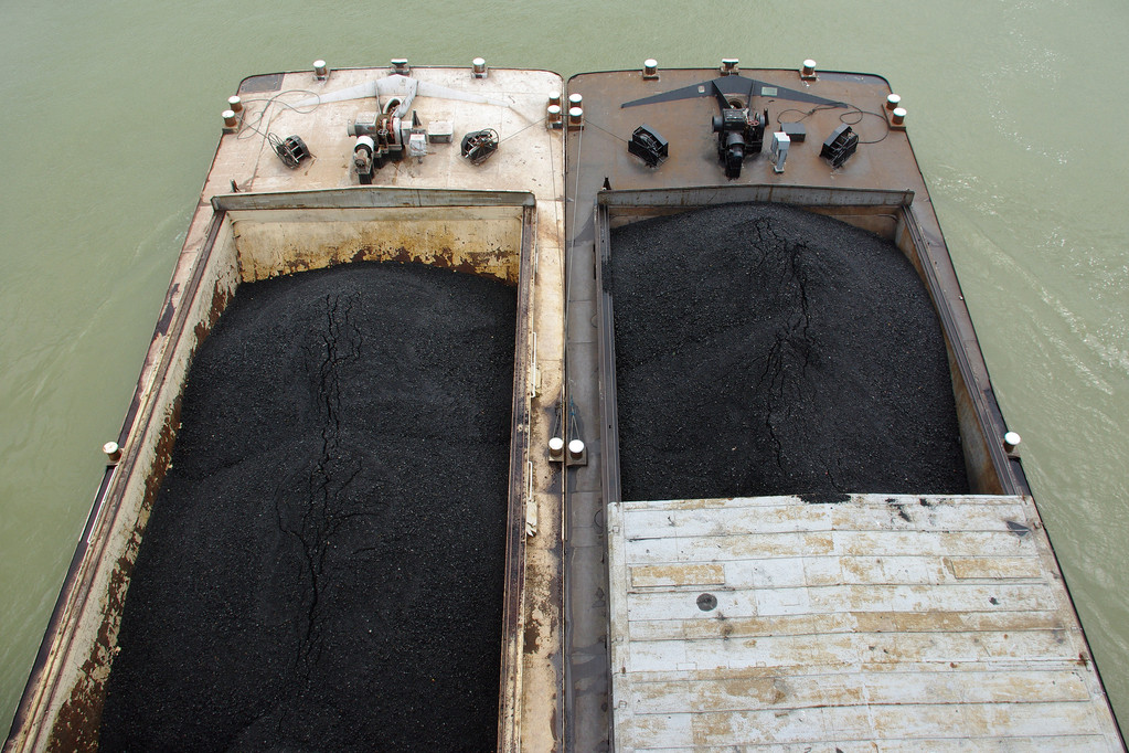 煤炭概念板块异动下行 安泰集团涨超9%