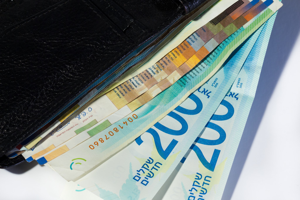 欧元震荡美联储鸽派预期逐降