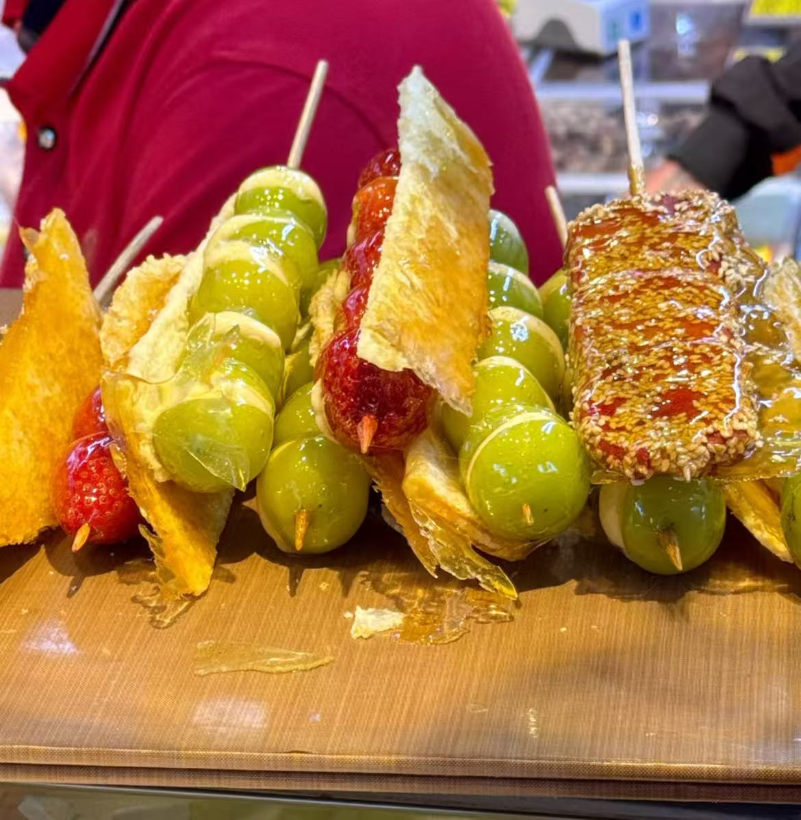 排队1小时，一串40元起，奶皮子糖葫芦成了“爱马仕”