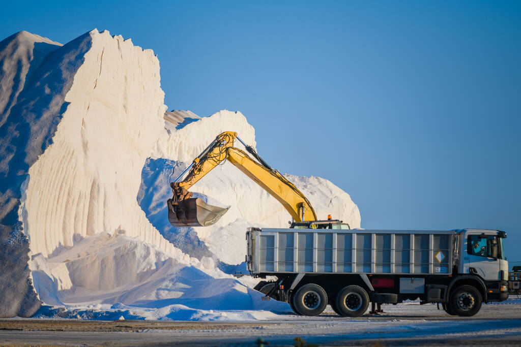 受需求强劲和明显去库支撑 碳酸锂短期或偏强运行