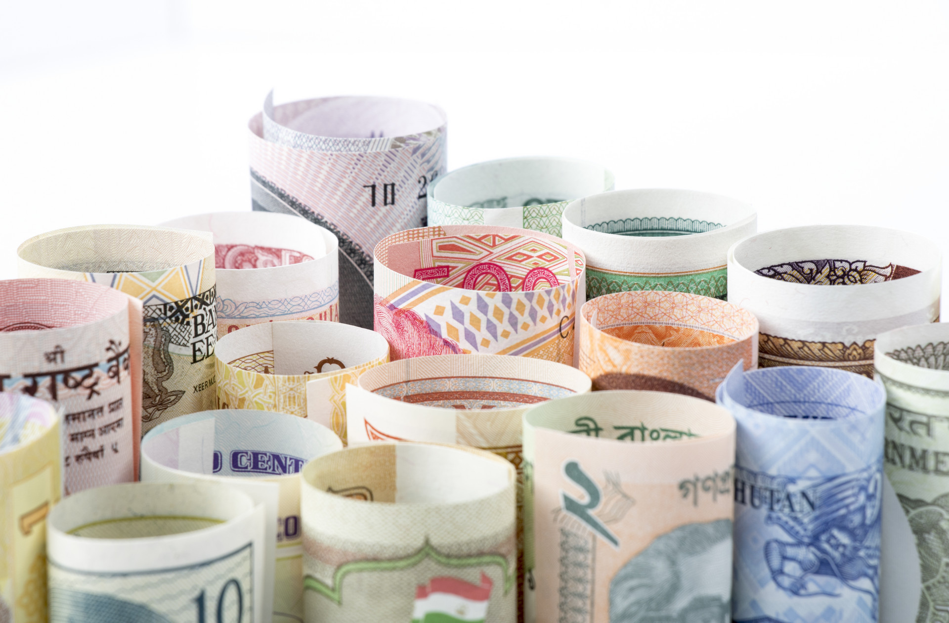 瑞郎震荡盘整 政策分化避险成主线