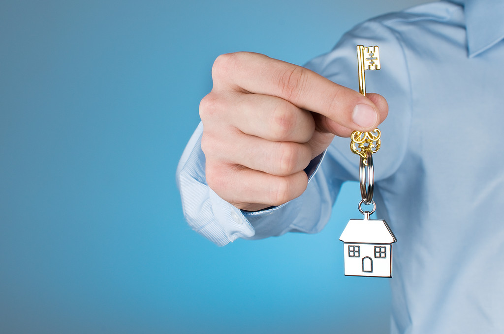 谷歌狙击、大空头死咬！英伟达能否守住AI铁王座？