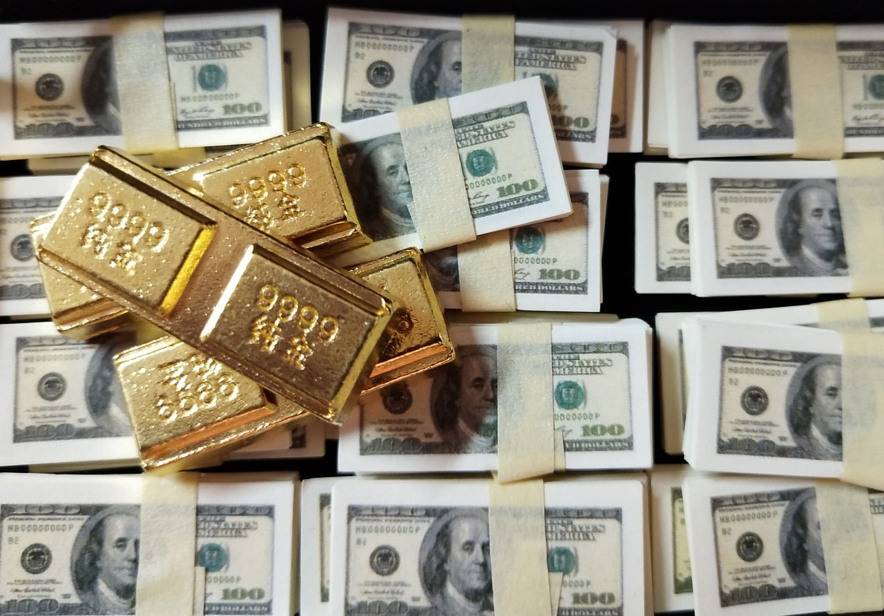 黄金定价逻辑生变 避险退潮+利率预期成新引擎