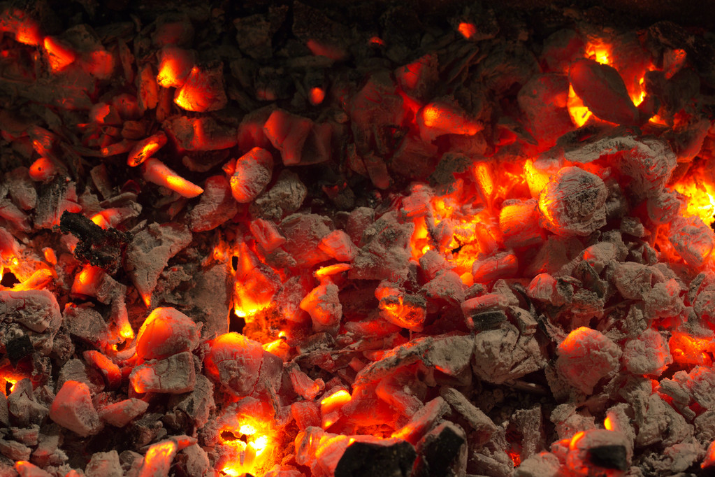 煤炭概念板块异动上行 华阳股份、新大洲A涨超2%