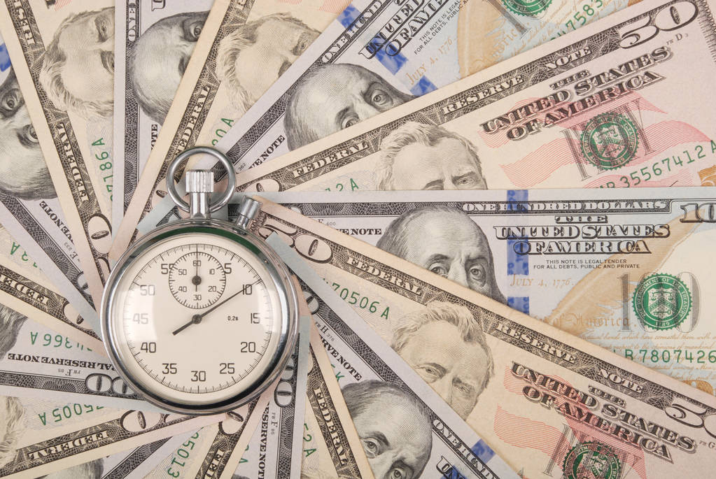 美元指数震荡企稳 技术面显反弹信号