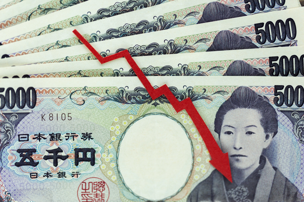 高市早苗上任50天，日本经济压力更大了：四季度或再现负增长