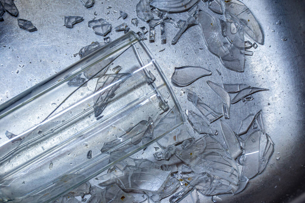 在需求支撑不足背景下 预计玻璃短期继续呈窄幅震荡走势