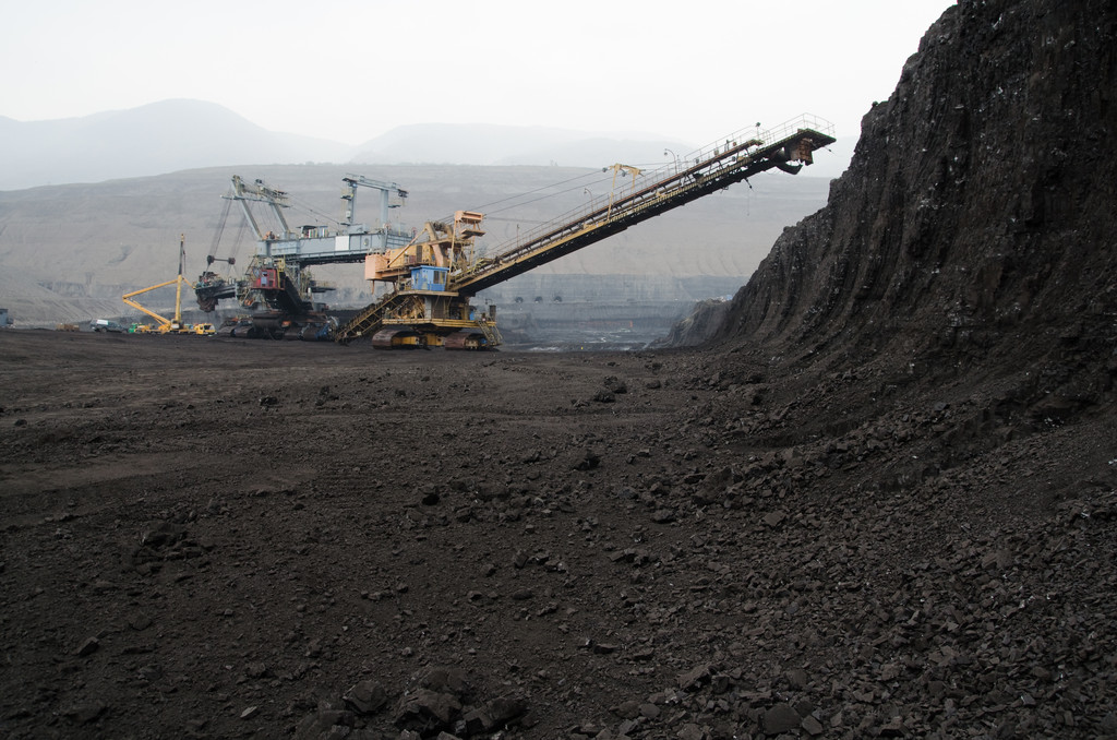 政策利好刺激 焦煤期货价格小幅上涨