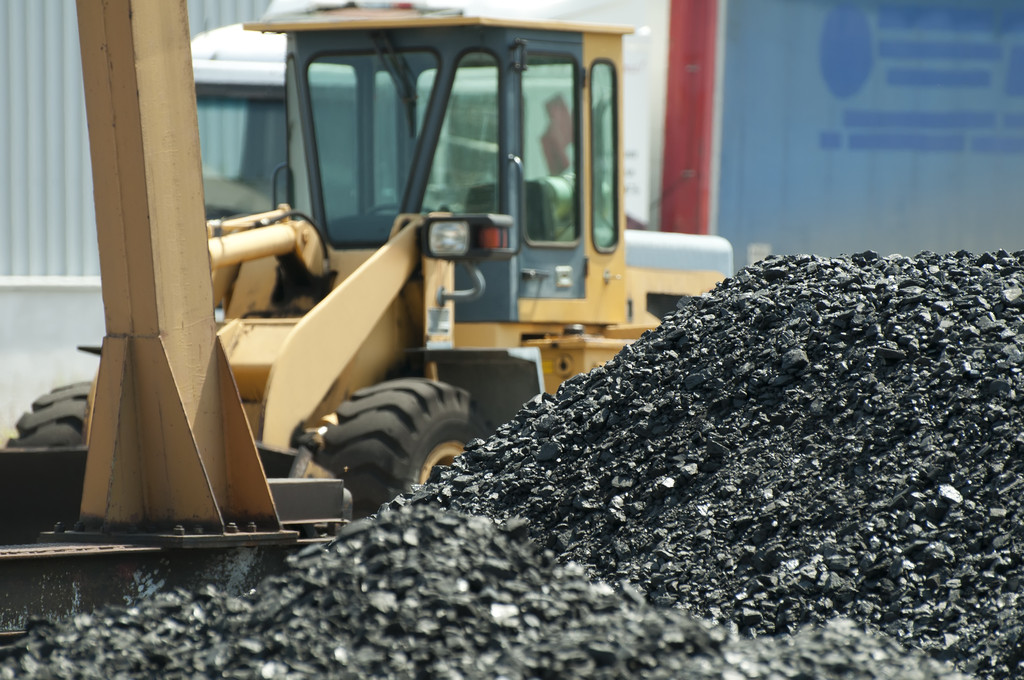 焦企高供应与下游需求疲软的矛盾现存 焦炭期价偏弱运行