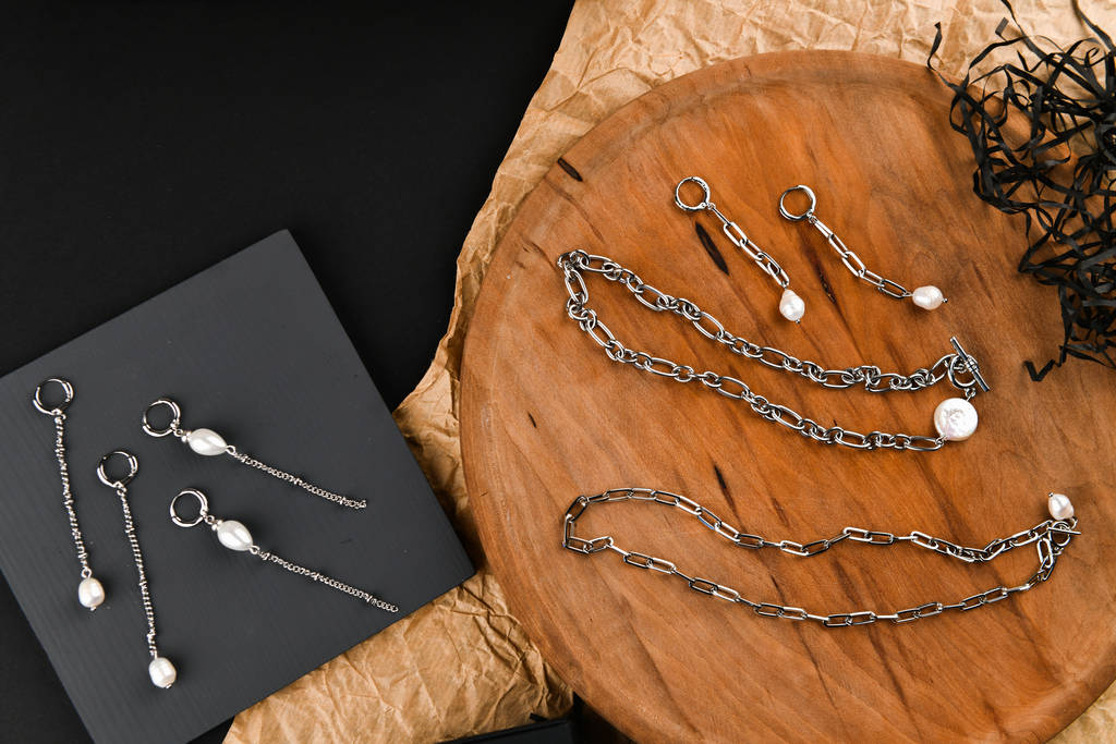 豫园股份今日股价:1月6日收盘上涨1.35%