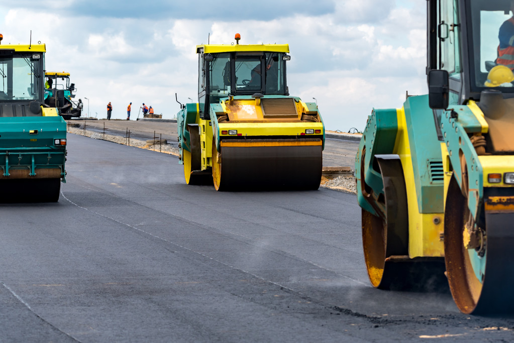 产业链库存维持低位现货价格坚挺 沥青价格维持高位震荡