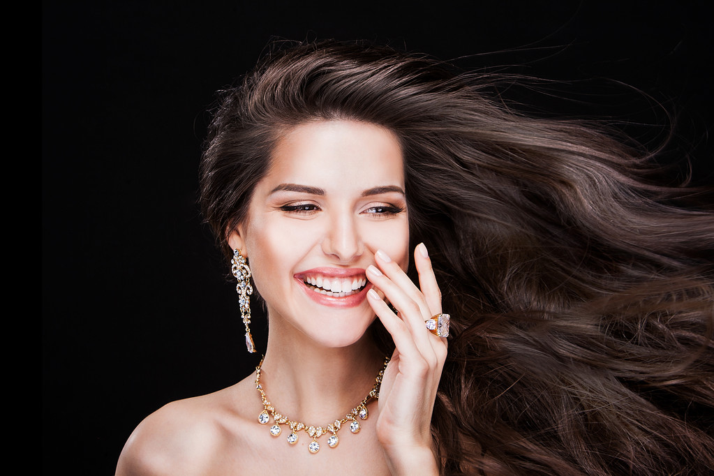 豫园股份今日股价：2月3日收盘上涨1.78%