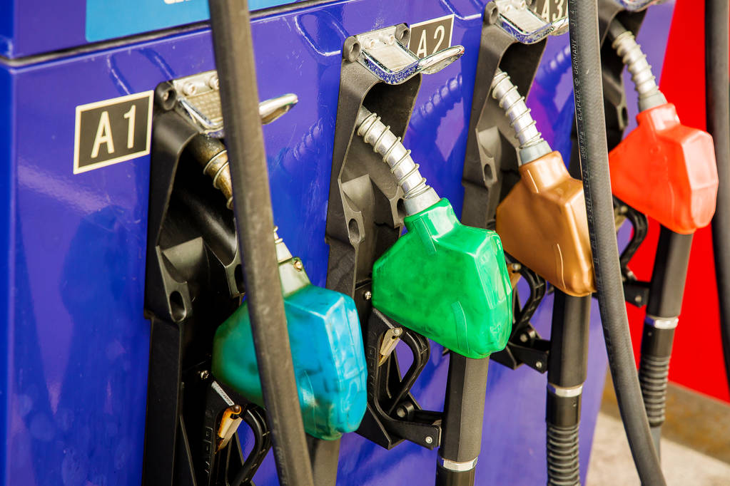 燃料油价小幅下跌 重点关注新加坡地区内供应及库存变化