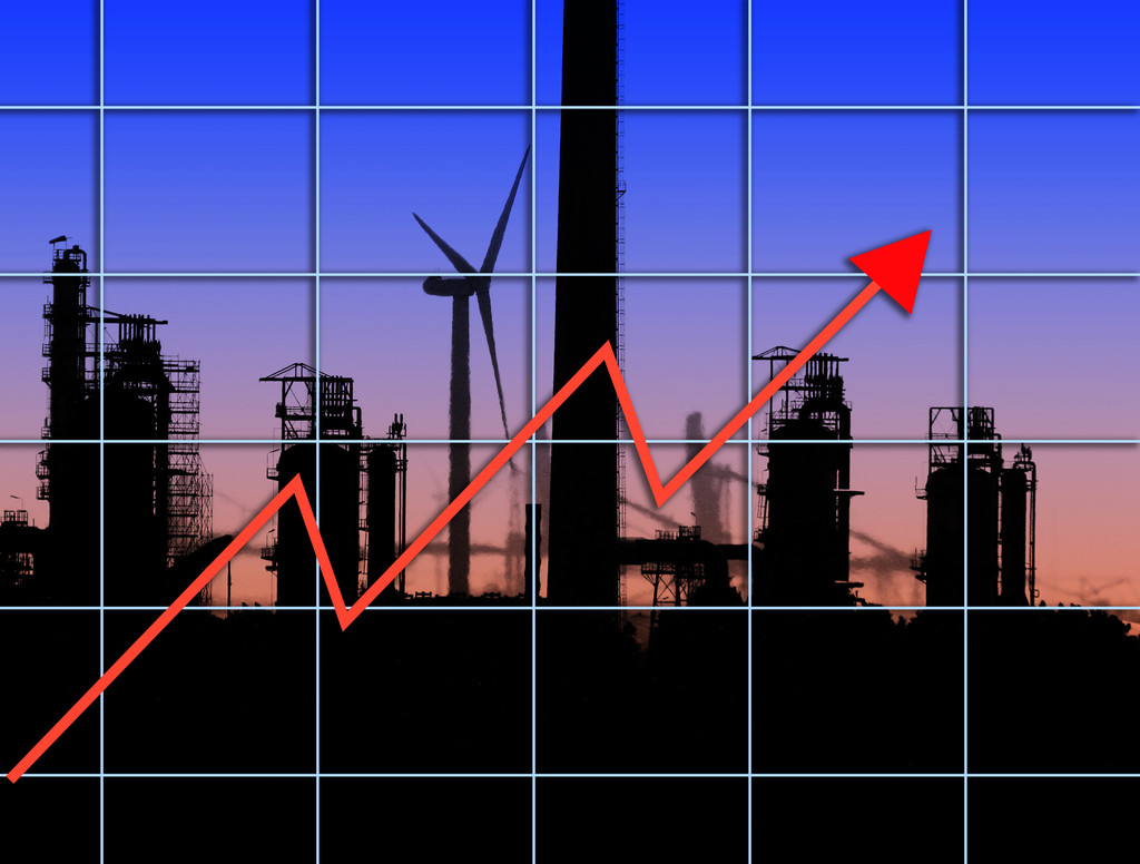 短期市场供需双减 燃料油期货维持宽幅震荡