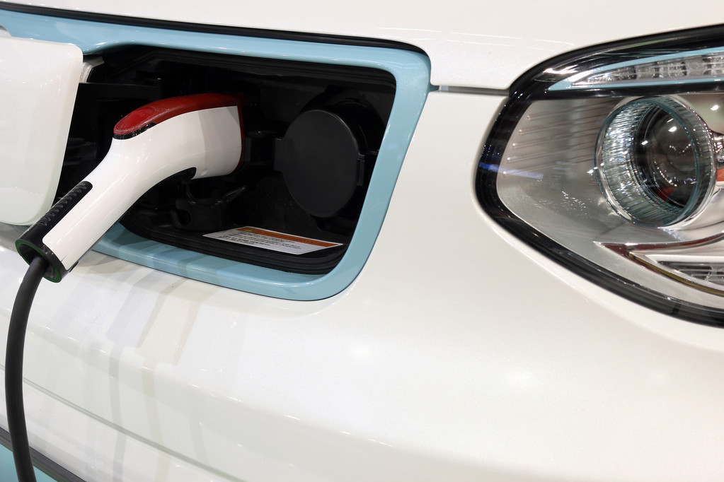 宏观扰动不断 碳酸锂期货市场呈区间震荡特征