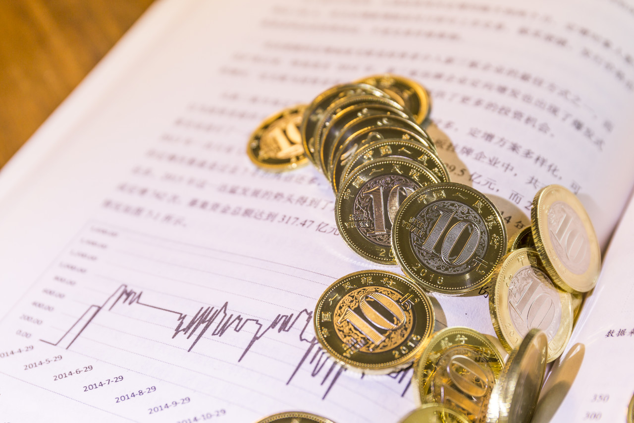 伊朗和談突現轉折 油價崩盤6%砸出金價深V反轉