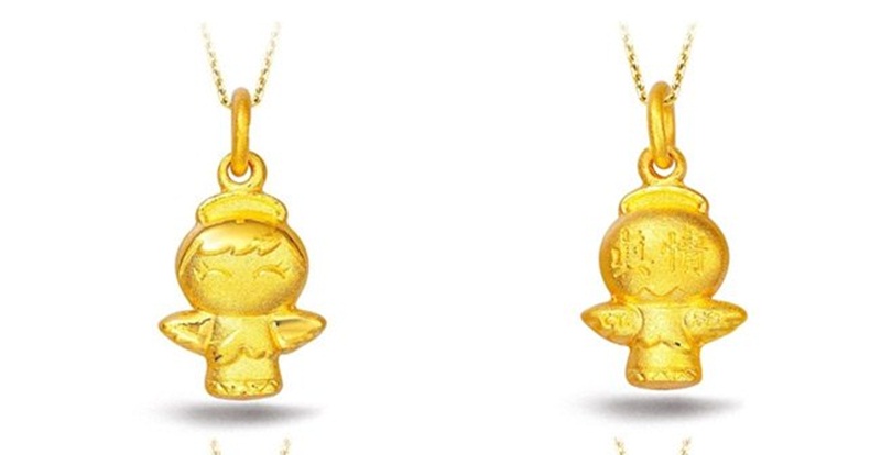 周大福可爱q版福星宝宝足金黄金吊坠r7