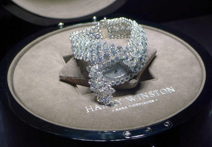 世界著名钻石排行_DeBeers产出一颗1098克拉钻石世界排名第三
