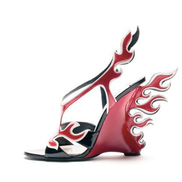 普拉达Prada红色火焰高跟鞋