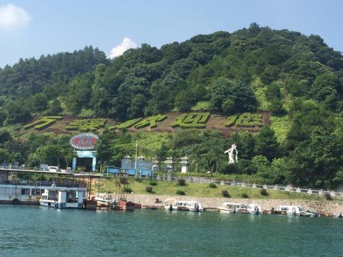 广东河源万绿湖旅游攻略_广东河源万绿湖在哪