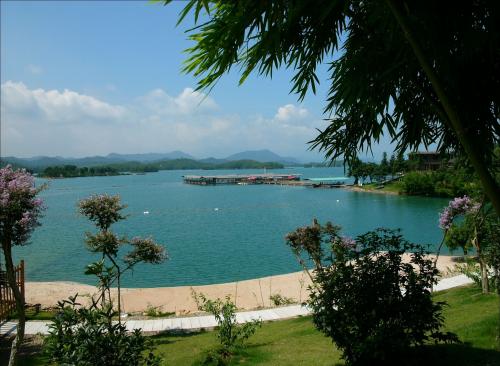 广东河源万绿湖旅游攻略_广东河源万绿湖在哪