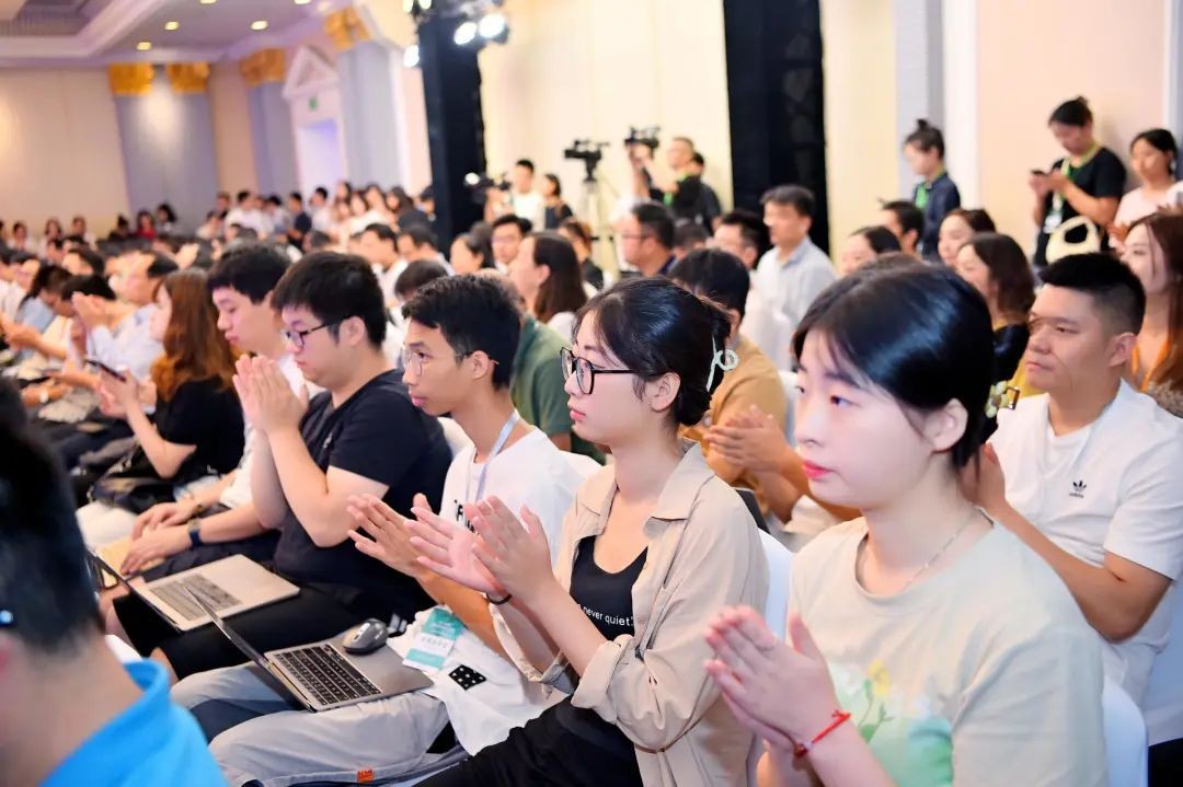 成都链安创始人杨霞教授受邀在第三届中国可信区块链安全攻防大赛上发表主题演讲