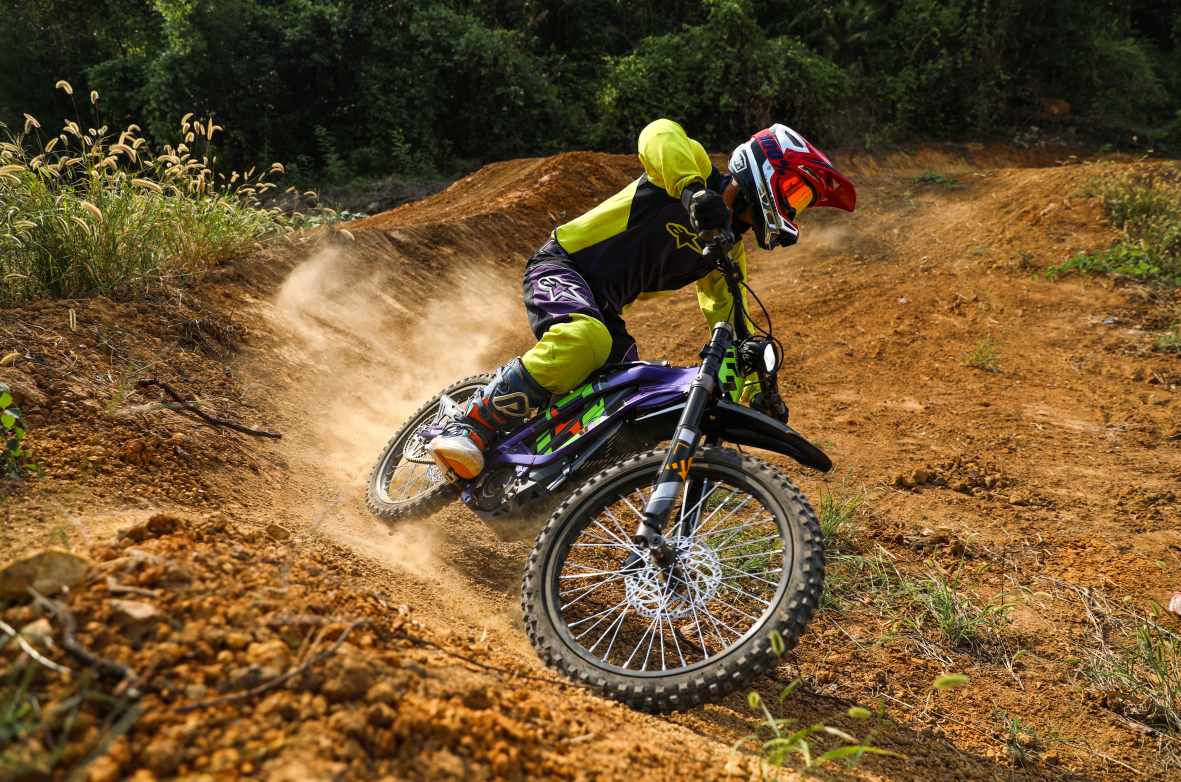 品质电动越野摩托 c2654b1e79cd15989a177bbc2733c750.png