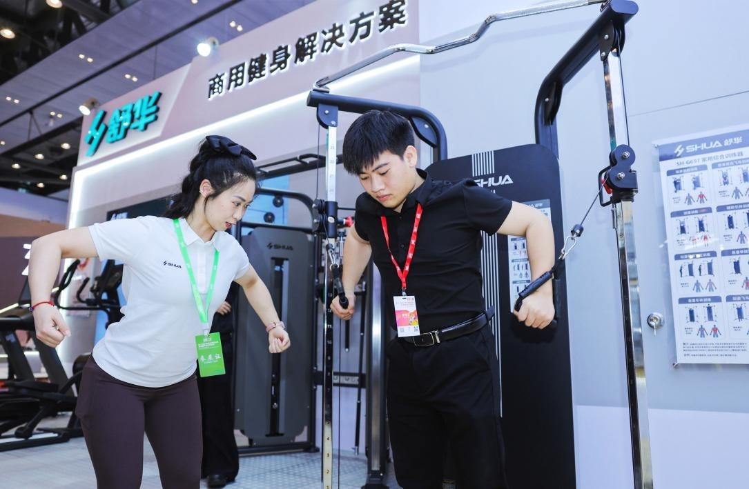 晋江鞋体博会聚焦丨舒华体育引领科学运动热潮,家庭健身解决方案受